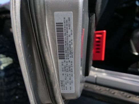 Used 2017 Jeep Wrangler Rubicon AWD/4WD image 50