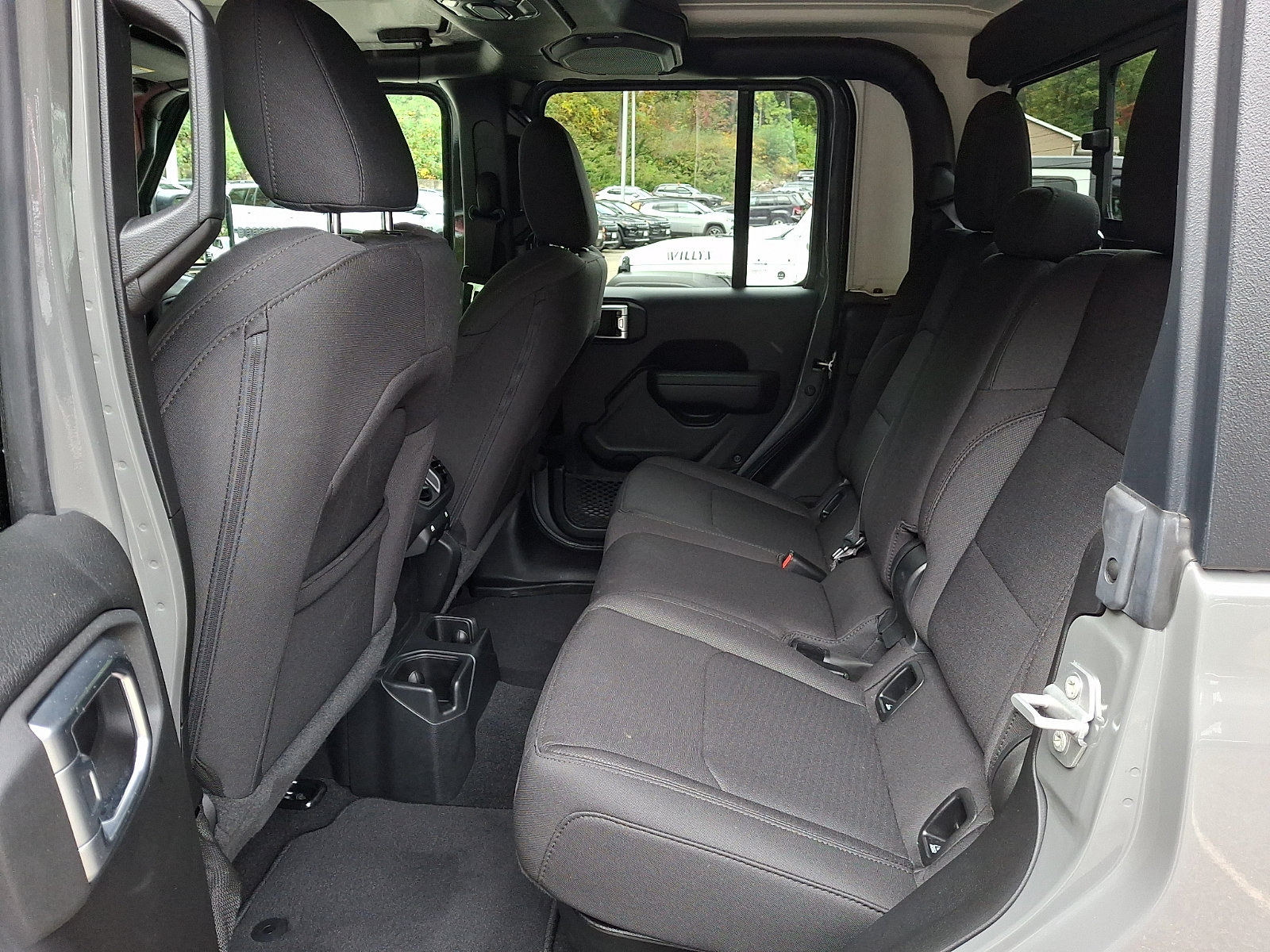 Certified 2023 Jeep Gladiator Sport AWD/4WD image 11