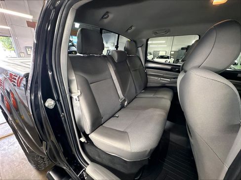 Used 2015 Toyota Tacoma 4x4 Double Cab w/ TRD Off-Road Package image 28