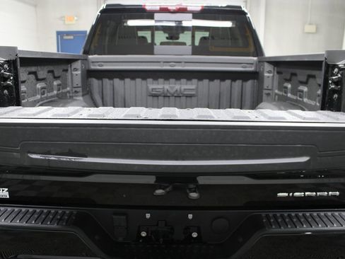 Used 2025 GMC Sierra 1500 Denali Ultimate image 41