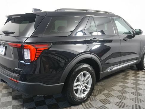Certified 2025 Ford Explorer Active AWD/4WD image 3