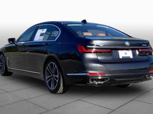Used 2022 BMW 750i xDrive AWD/4WD image 11