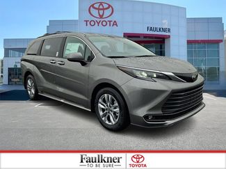 New 2026 Toyota Sienna XLE video 1