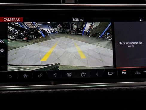 Used 2020 Land Rover Range Rover Velar S image 29