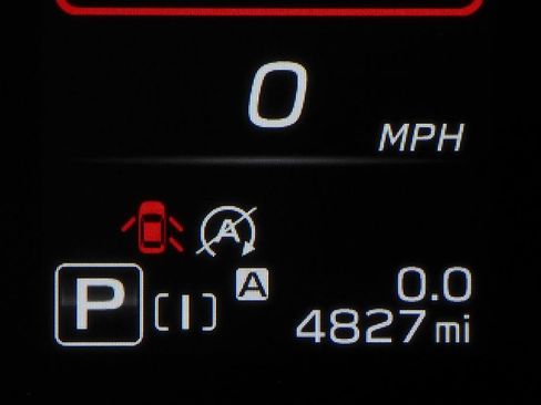 Certified 2025 Subaru Crosstrek 2.5i Limited w/ Crosstrek Mirror Package image 32