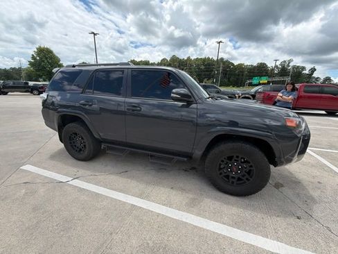 Used 2024 Toyota 4Runner TRD Off-Road Premium w/ Moonroof Package AWD/4WD image 7