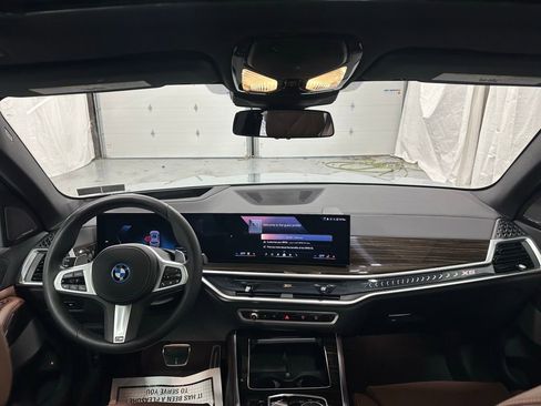 Used 2025 BMW X5 xDrive50e w/ M Sport Package image 37