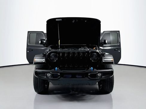 Used 2023 Jeep Wrangler Unlimited Sahara AWD/4WD image 19