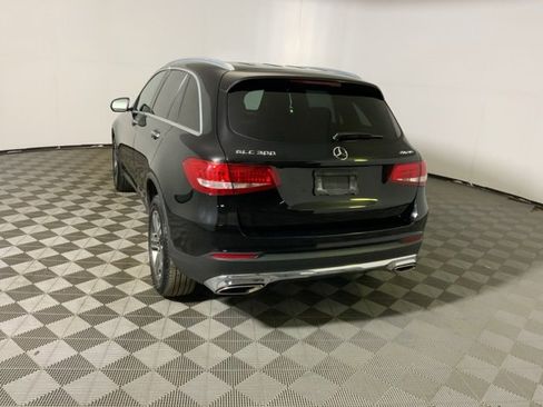 Used 2018 Mercedes-Benz GLC 300 4MATIC image 11
