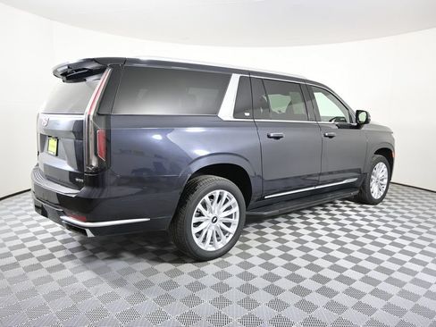 Used 2024 Cadillac Escalade ESV Luxury w/ LPO, Floor Liner Package AWD/4WD image 6