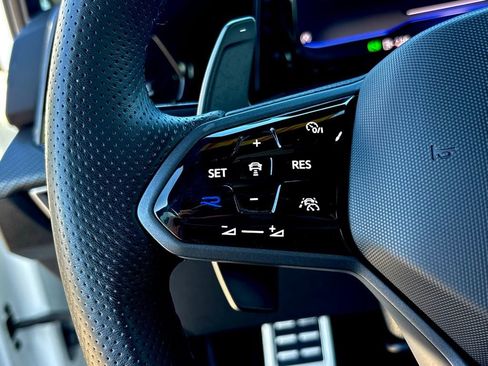 Used 2024 Volkswagen Golf R 2.0T image 16