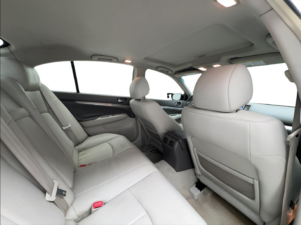Used 2013 INFINITI G37 x Sedan w/ Premium Pkg AWD/4WD image 30