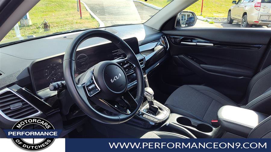 Used 2024 Kia Seltos X-Line AWD/4WD image 11