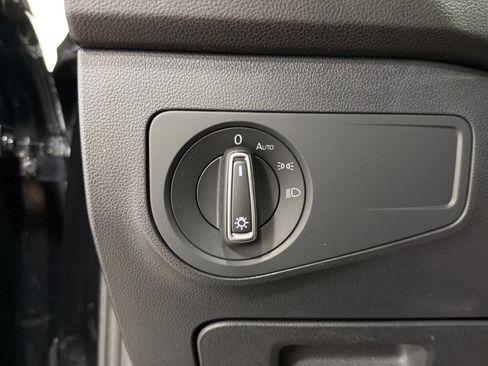 Certified 2024 Volkswagen Tiguan SE AWD/4WD image 19