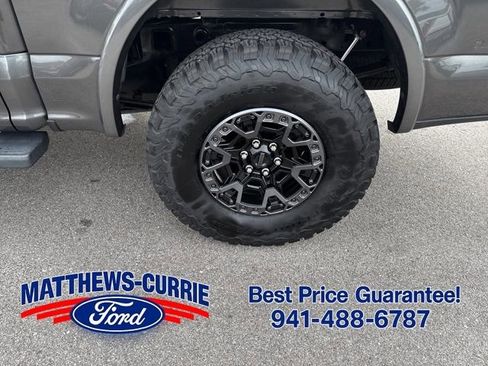 Used 2015 Ford F150 Lariat w/ Equipment Group 502A Luxury AWD/4WD image 18