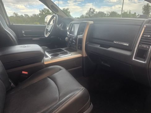 Used 2015 RAM 1500 Laramie w/ Convenience Group AWD/4WD image 30