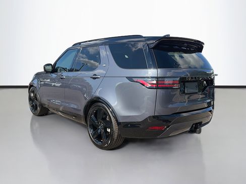 New 2025 Land Rover Discovery Dynamic SE image 3