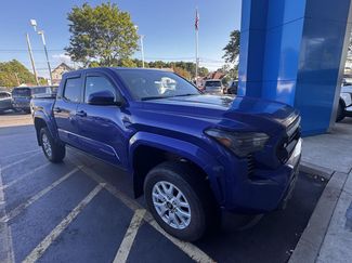 Used 2024 Toyota Tacoma SR5 AWD/4WD video 1