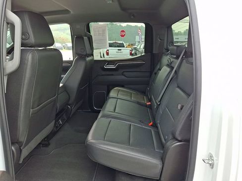 Certified 2025 GMC Sierra 1500 SLT AWD/4WD image 10