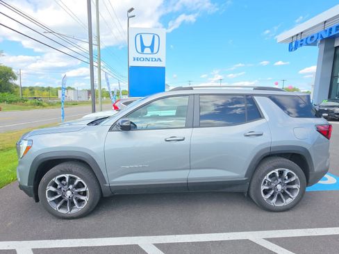 Used 2027 GMC Terrain Elevation w/ Elevation Premium Package AWD/4WD image 6