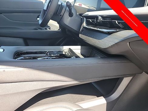 New 2025 Nissan Murano SV AWD/4WD image 41