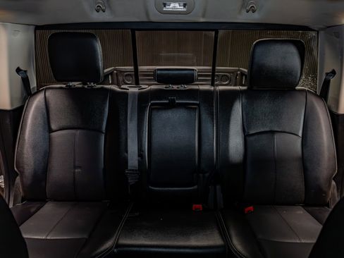 Used 2018 RAM 2500 Laramie w/ Sport Appearance Group AWD/4WD image 24