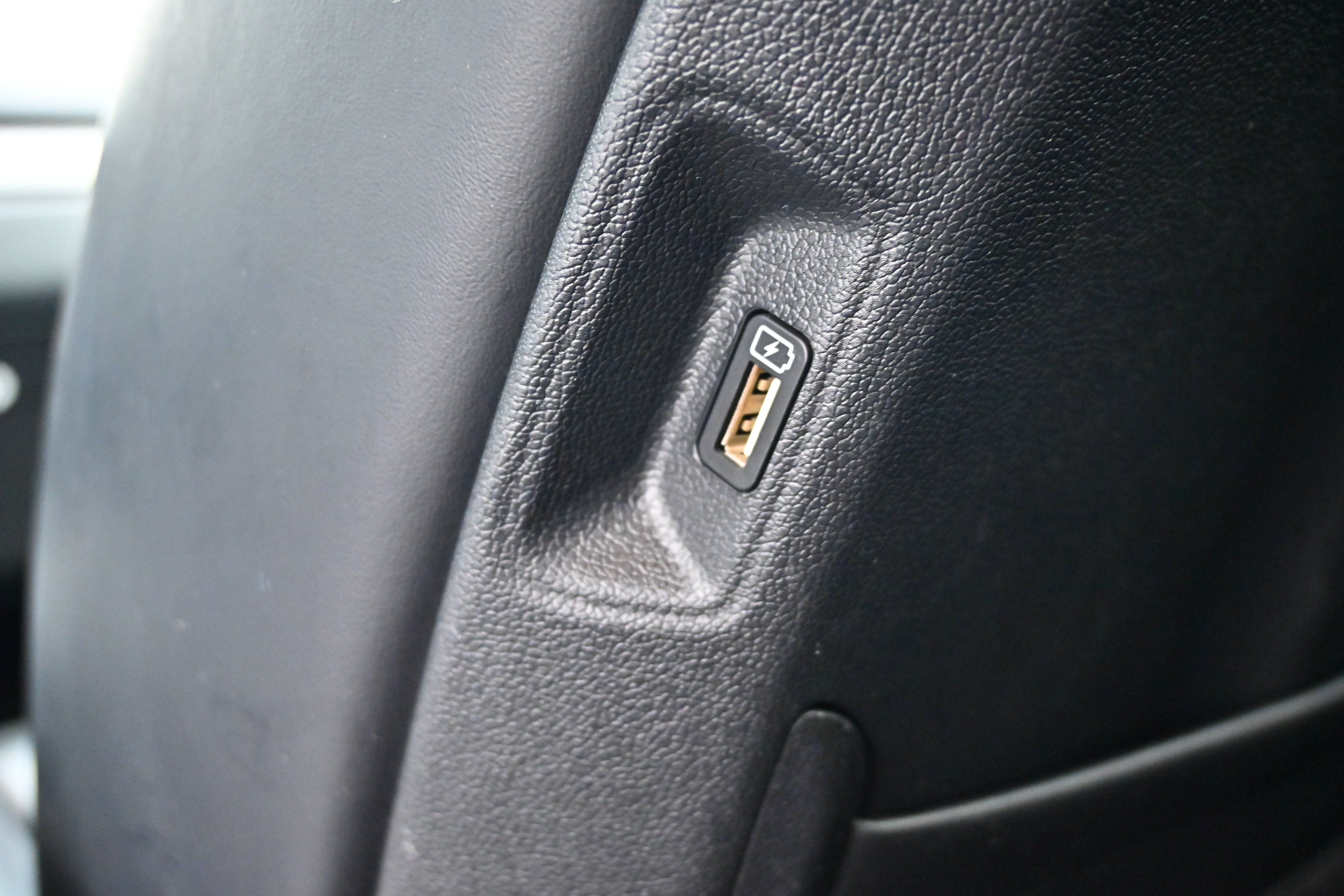 Used 2021 Kia Sorento S FWD image 17