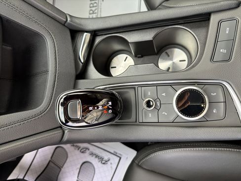 Certified 2025 Cadillac XT6 Premium Luxury image 20