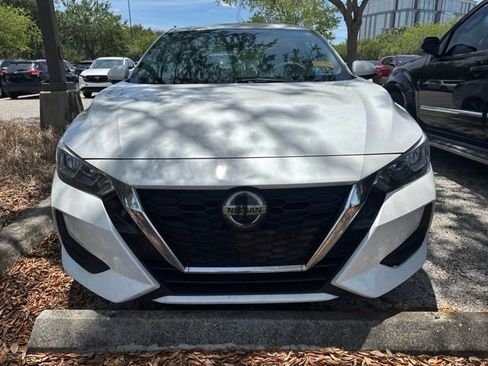 Used 2021 Nissan Sentra SV FWD image 2