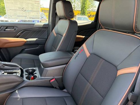 New 2026 GMC Canyon AT4 AWD/4WD image 19