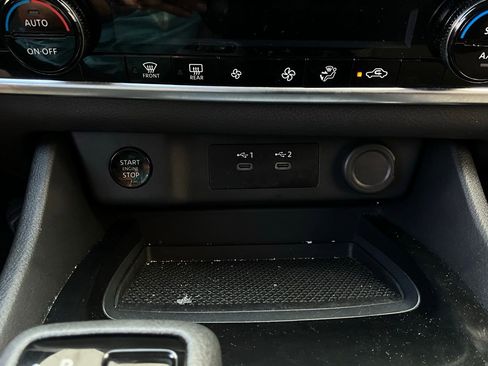 Used 2025 Nissan Rogue SV image 25