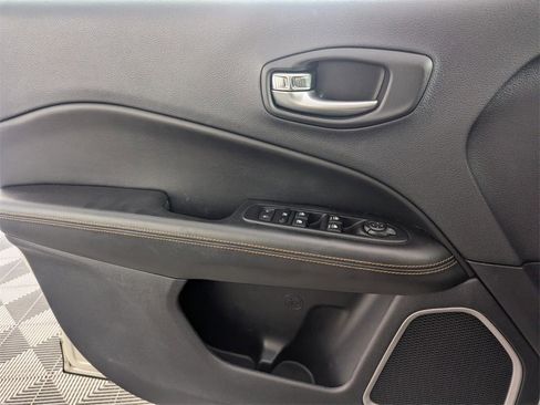 Certified 2018 Jeep Compass Limited w/ Navigation Group image 29