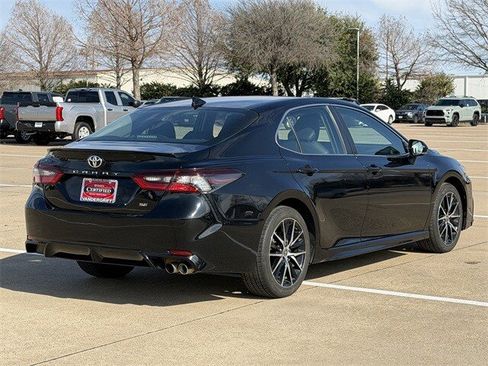 Certified 2024 Toyota Camry SE image 4