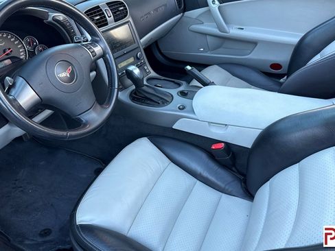 Used 2007 Chevrolet Corvette Convertible w/ Preferred Equipment Group image 10