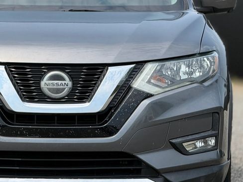 Used 2019 Nissan Rogue SL FWD image 12