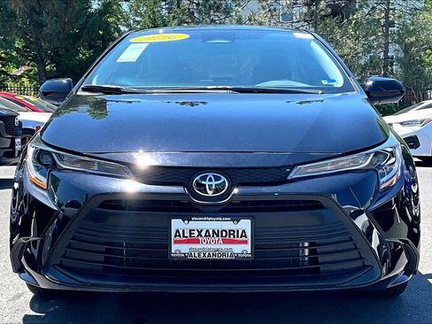 Used 2026 Toyota Corolla LE FWD image 3