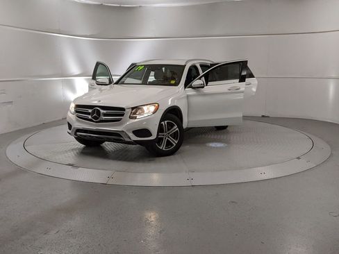Used 2019 Mercedes-Benz GLC 300 4MATIC image 12
