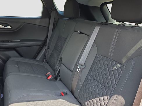Used 2022 Chevrolet Blazer LT FWD image 12