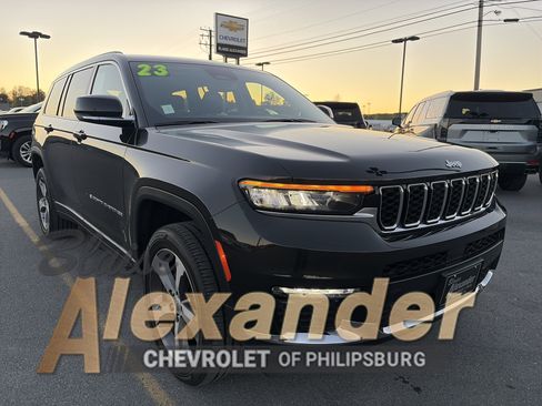 Used 2023 Jeep Grand Cherokee L Limited image 1