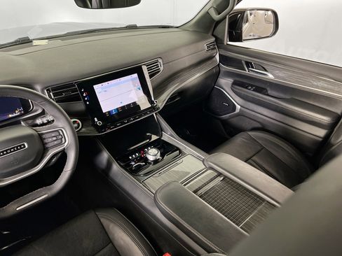 Used 2022 Jeep Wagoneer Series II image 22