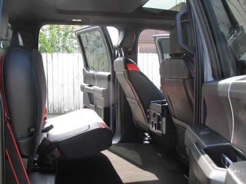 Used 2019 Ford F150 Lariat w/ Equipment Group 502A Luxury AWD/4WD image 28