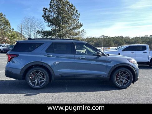 New 2026 Ford Explorer ST-Line w/ ST-Line Street Pack image 8