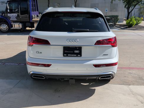 Certified 2024 Audi Q5 e Premium Plus w/ Premium Plus Package AWD/4WD image 9