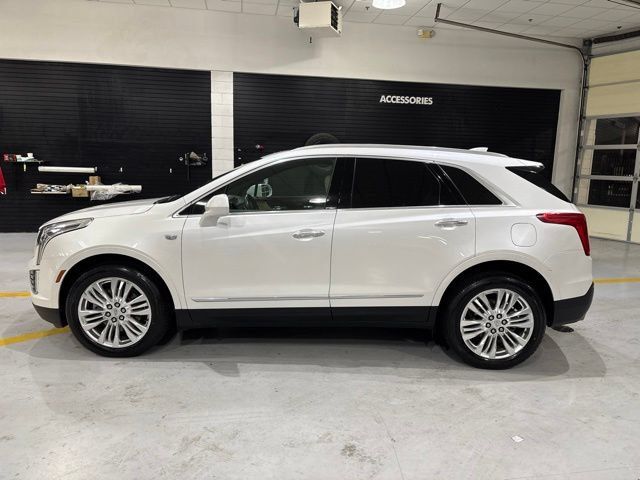 Used 2017 Cadillac XT5 Premium Luxury AWD/4WD image 5