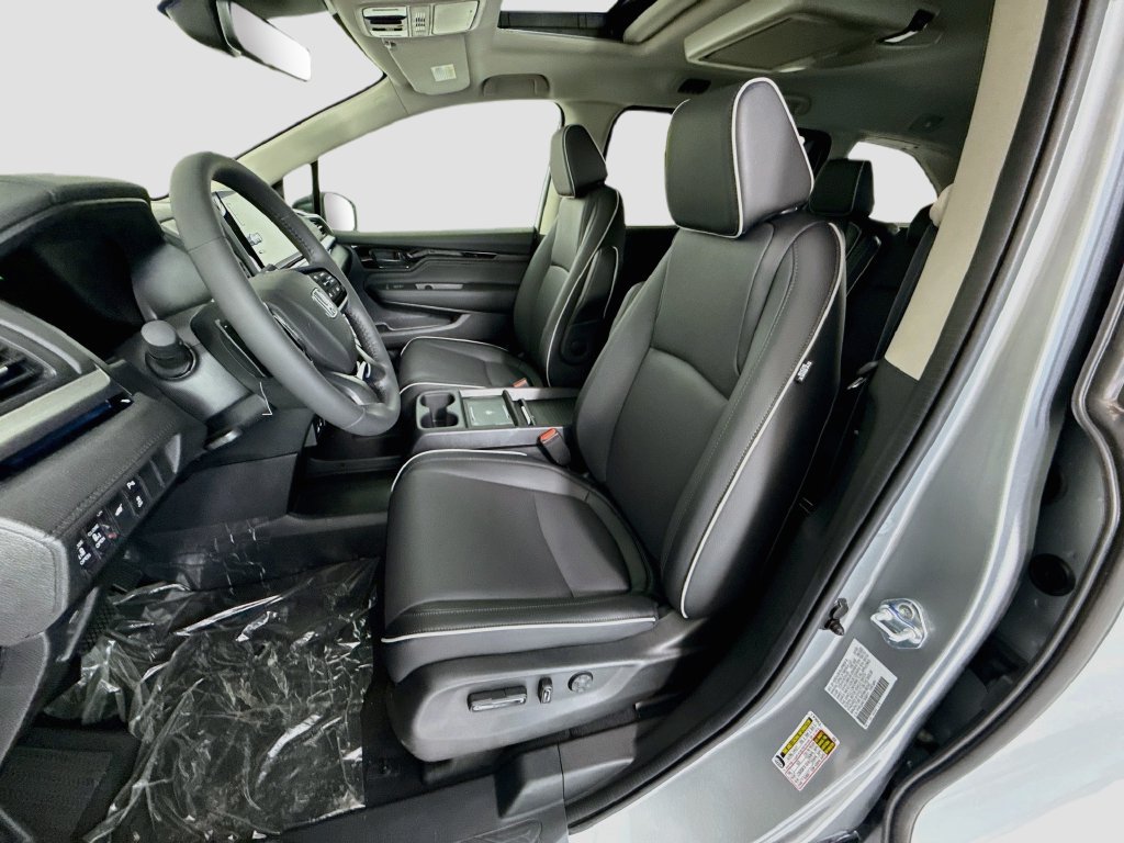 New 2026 Honda Odyssey Touring image 19