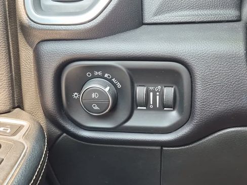 Used 2022 RAM 3500 Laramie AWD/4WD image 17