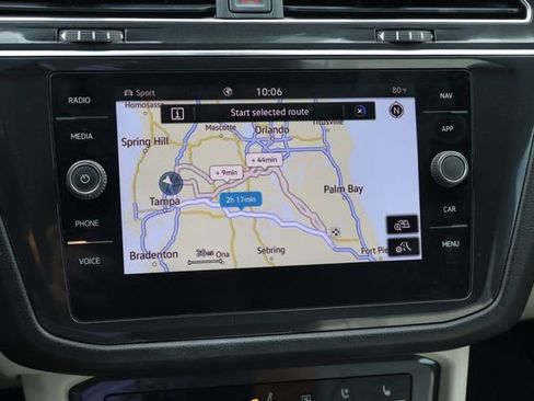 Certified 2022 Volkswagen Tiguan SEL R-Line image 24