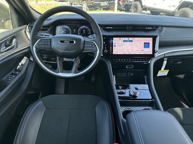 New 2026 Jeep Grand Cherokee Altitude AWD/4WD image 23