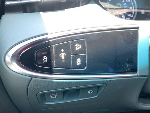 Certified 2023 Genesis GV70 2.5T w/ Advanced Package AWD/4WD image 29