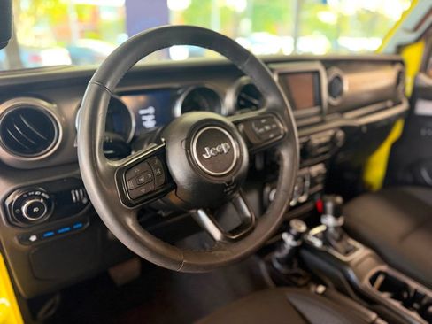 Used 2023 Jeep Wrangler Unlimited w/ Cold Weather Group AWD/4WD image 16